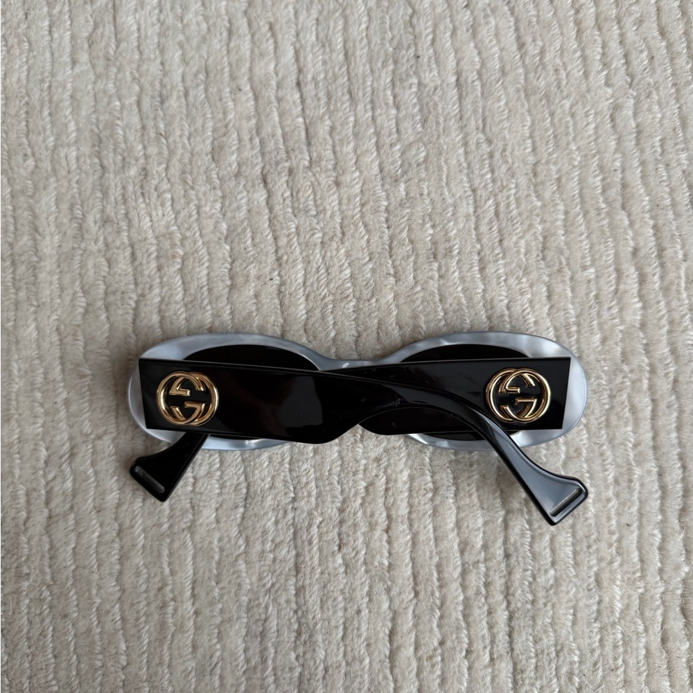 Gucci GG0517S Oval Sunglasses - Picture 2 of 7